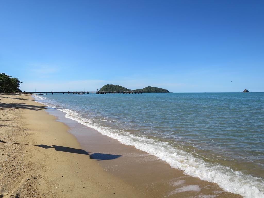 Marlin Waters Beachfront Apartments Palm Cove Eksteriør billede